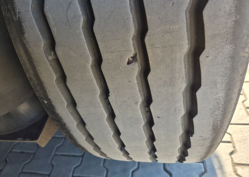 Krone BDE STANDARD PODNOSZONY DACH / z Niemiec PONADGABARYTY POSZERZANA OPONY 80% - Gardintrailer: bilde 4 Krone BDE STANDARD PODNOSZONY DACH / z Niemiec PONADGABARYTY POSZERZANA OPONY 80% - Gardintrailer: bilde 4
