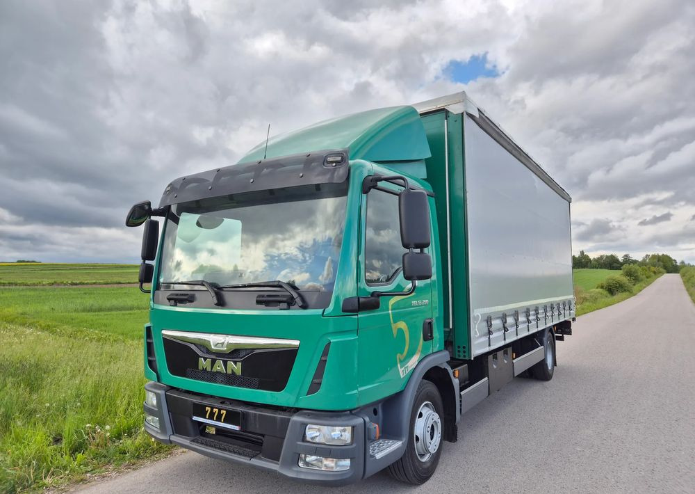 MAN TGL 12.250 6.2m AUTOMAT KLIMA z Niemiec ESP nowe opony EURO 6 / 4.75 rozstaw / zawiesie na wózek widłowy / TOP STAN / okazja nauka jazdy MOŻLIWOŚĆ DOSTOSOWANIA 12t - Kapellbil: bilde 3 MAN TGL 12.250 6.2m AUTOMAT KLIMA z Niemiec ESP nowe opony EURO 6 / 4.75 rozstaw / zawiesie na wózek widłowy / TOP STAN / okazja nauka jazdy MOŻLIWOŚĆ DOSTOSOWANIA 12t - Kapellbil: bilde 3