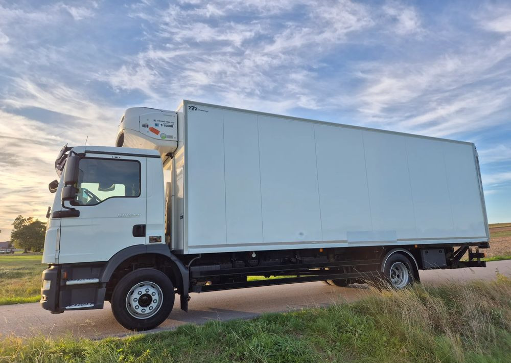 MAN TGM 15.250 7.5m winda AUTOMAT KLIMA z Niemiec EURO 6 / CHŁODNIA T-1000R THERMOKING - Lastebil med kjøl: bilde 4 MAN TGM 15.250 7.5m winda AUTOMAT KLIMA z Niemiec EURO 6 / CHŁODNIA T-1000R THERMOKING - Lastebil med kjøl: bilde 4