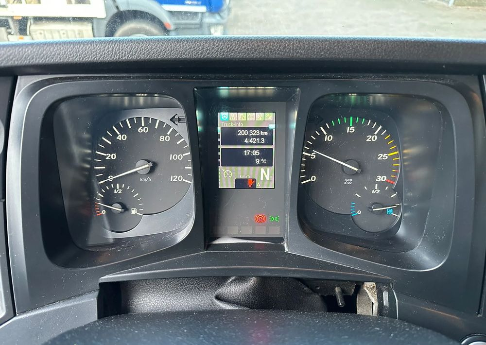 Mercedes-Benz Antos 1824 CARRIER VECTOR 1150 DRZWI + winda i drzwi boczne / 7.5m / z Holandii / KLIMA / Axor man Tgm T1000-R THERMO King - Lastebil med kjøl: bilde 2 Mercedes-Benz Antos 1824 CARRIER VECTOR 1150 DRZWI + winda i drzwi boczne / 7.5m / z Holandii / KLIMA / Axor man Tgm T1000-R THERMO King - Lastebil med kjøl: bilde 2