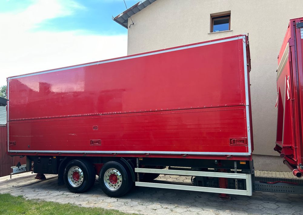 Schmitz Cargobull 7.7m OCYNK OSIE MERCEDES ALUFELGI KONTENER TANDEM NAPOJÓWKA OTWIERANY BOK DO NAPOJÓW STAN BDB - Distribusjon av drikkevarer semitrailer: bilde 1 Schmitz Cargobull 7.7m OCYNK OSIE MERCEDES ALUFELGI KONTENER TANDEM NAPOJÓWKA OTWIERANY BOK DO NAPOJÓW STAN BDB - Distribusjon av drikkevarer semitrailer: bilde 1