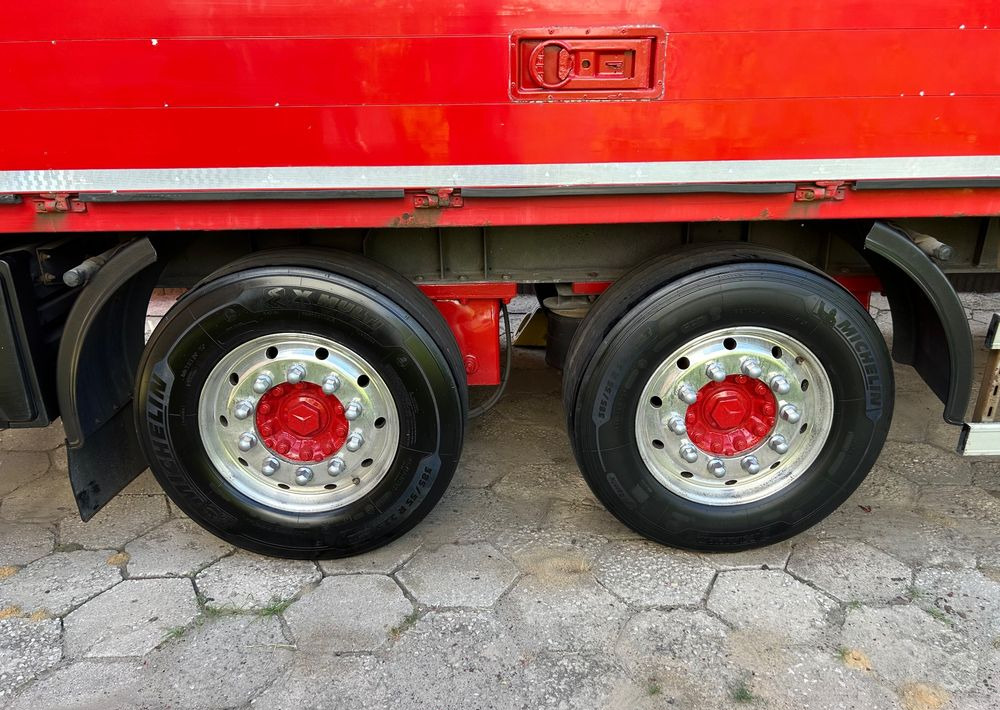 Schmitz Cargobull 7.7m OCYNK OSIE MERCEDES ALUFELGI KONTENER TANDEM NAPOJÓWKA OTWIERANY BOK DO NAPOJÓW STAN BDB - Distribusjon av drikkevarer semitrailer: bilde 5 Schmitz Cargobull 7.7m OCYNK OSIE MERCEDES ALUFELGI KONTENER TANDEM NAPOJÓWKA OTWIERANY BOK DO NAPOJÓW STAN BDB - Distribusjon av drikkevarer semitrailer: bilde 5