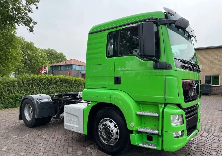 MAN TGS 18.420 NAUKA JAZDY POLIFT ELKA AUTOMAT 4x2 STANDARD 315/70r22.5 SUPER STAN TGX 470 460 420 430 500 510 400 360 410 - Trekkvogn: bilde 1 MAN TGS 18.420 NAUKA JAZDY POLIFT ELKA AUTOMAT 4x2 STANDARD 315/70r22.5 SUPER STAN TGX 470 460 420 430 500 510 400 360 410 - Trekkvogn: bilde 1