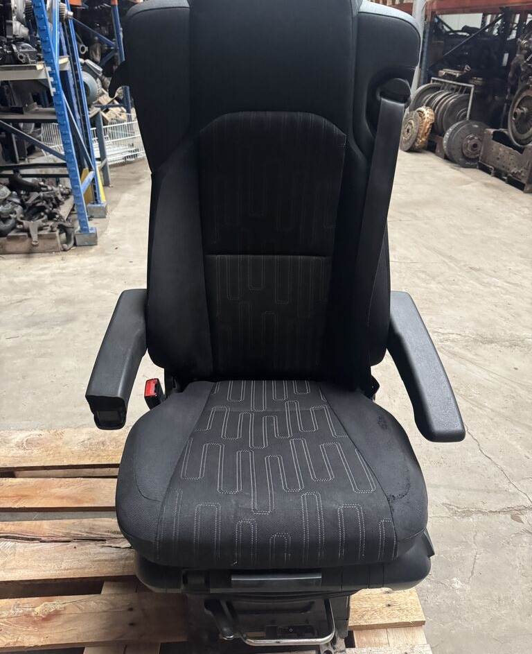 Mercedes-Benz Actros MP 4 Antos Arocs truck - Sete for Lastebil: bilde 4 Mercedes-Benz Actros MP 4 Antos Arocs truck - Sete for Lastebil: bilde 4