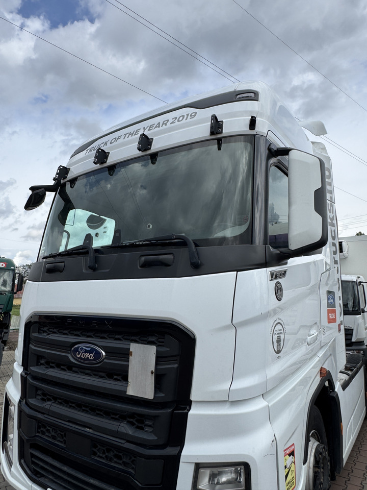 FORD F-MAX TRUCKS 500 - Førerhus: bilde 3 FORD F-MAX TRUCKS 500 - Førerhus: bilde 3