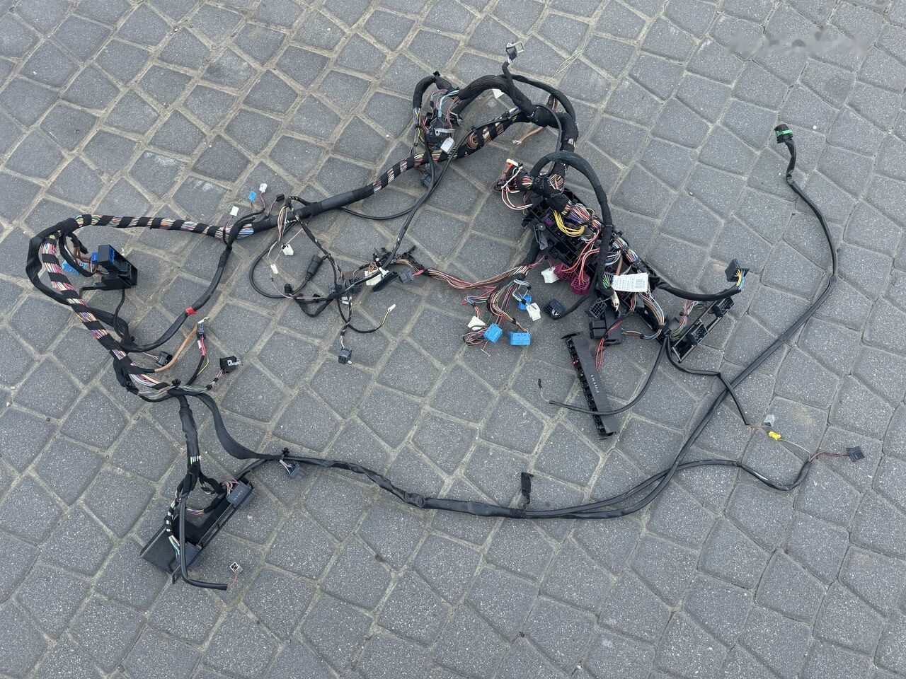 Instalacja Wiązka Deski Rozdzielczej Mercedes-Benz Atego III - Elektrisk system for Lastebil: bilde 1 Instalacja Wiązka Deski Rozdzielczej Mercedes-Benz Atego III - Elektrisk system for Lastebil: bilde 1