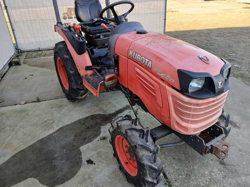 Kubota B 2420 - Minitraktor: bilde 3 Kubota B 2420 - Minitraktor: bilde 3