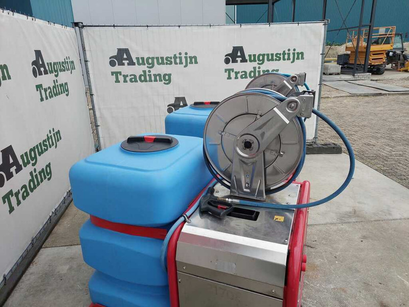 Meclean Serie CFB LiPoi 24V - Tohjulstraktor: bilde 2 Meclean Serie CFB LiPoi 24V - Tohjulstraktor: bilde 2