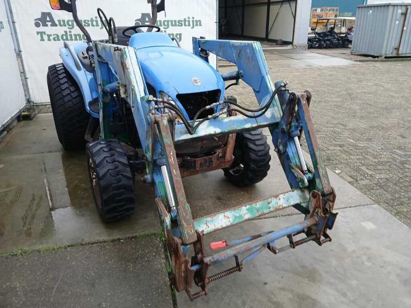 New Holland TC 40 - Traktor: bilde 4 New Holland TC 40 - Traktor: bilde 4