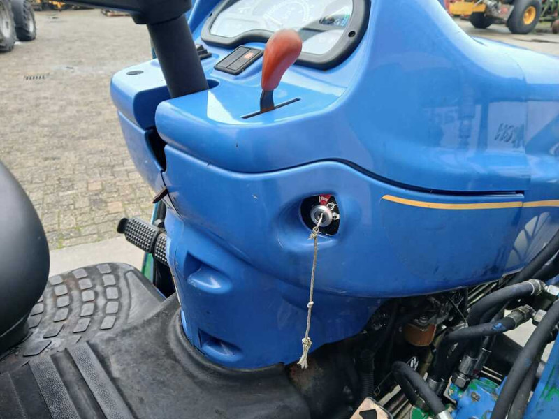 New Holland TC 40 - Traktor: bilde 3 New Holland TC 40 - Traktor: bilde 3