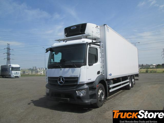 Mercedes-Benz Actros 2530 L - Lastebil med kjøl: bilde 1 Mercedes-Benz Actros 2530 L - Lastebil med kjøl: bilde 1