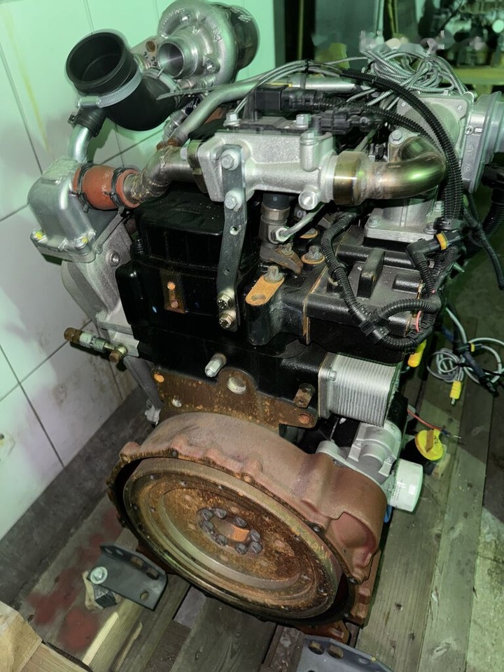 Deutz TCD 2.9 L4 - Motor for Gravemaskin: bilde 3 Deutz TCD 2.9 L4 - Motor for Gravemaskin: bilde 3