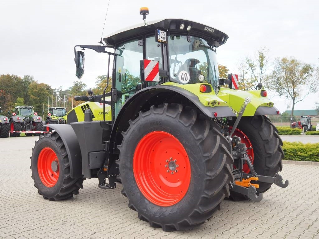 Claas Arion 610 CIS - Traktor: bilde 2 Claas Arion 610 CIS - Traktor: bilde 2