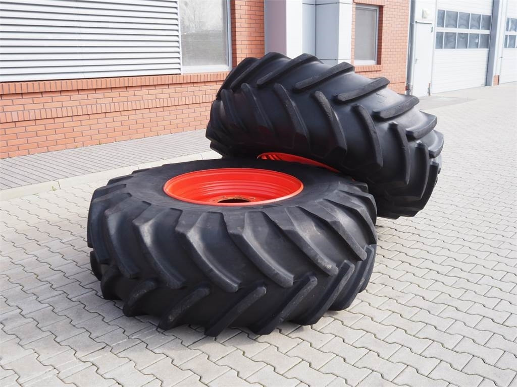 Claas Koła rolnicze 650/75 R32 - Claas - Grasutstyr: bilde 1 Claas Koła rolnicze 650/75 R32 - Claas - Grasutstyr: bilde 1