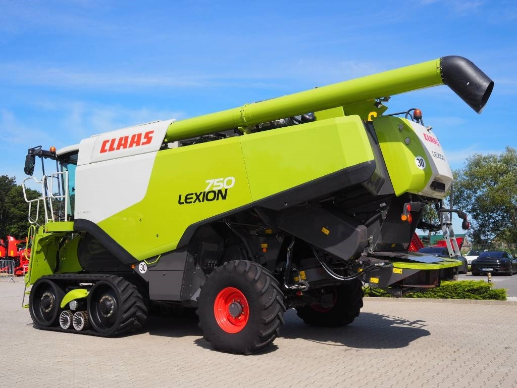 Claas Lexion 750TT + V900 - Skurtresker: bilde 2 Claas Lexion 750TT + V900 - Skurtresker: bilde 2