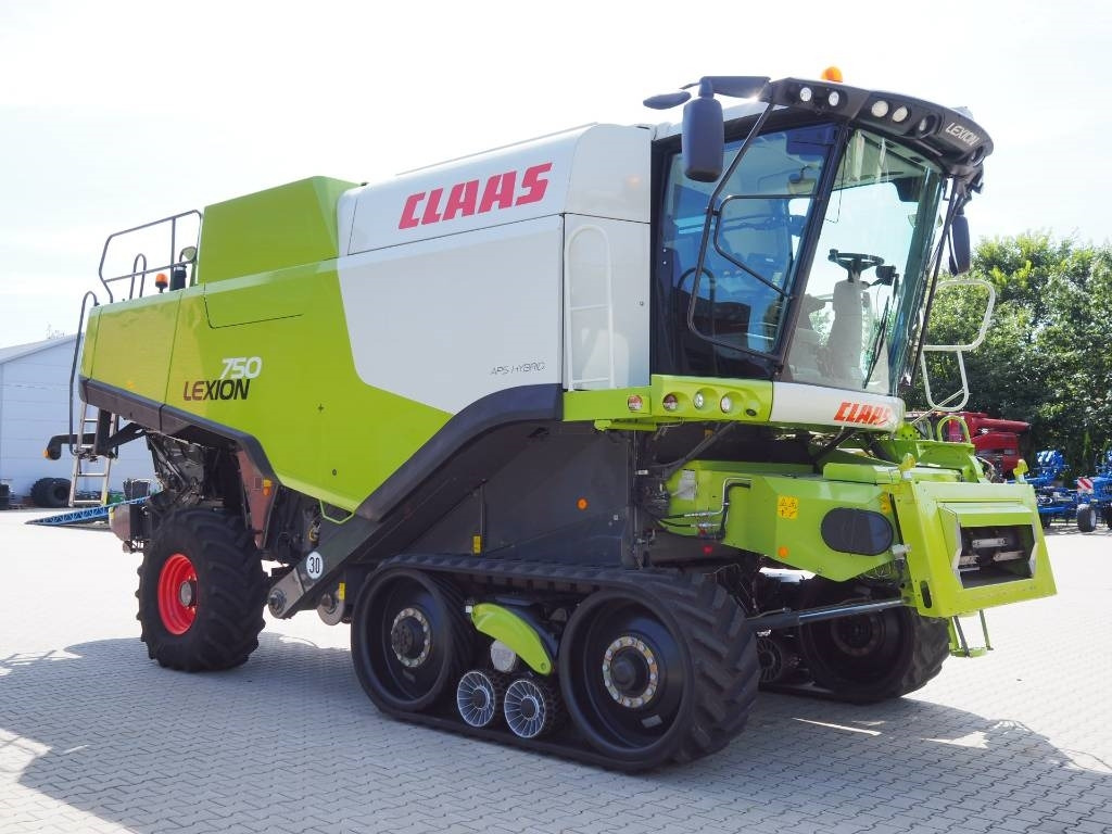 Claas Lexion 750TT + V900 - Skurtresker: bilde 4 Claas Lexion 750TT + V900 - Skurtresker: bilde 4
