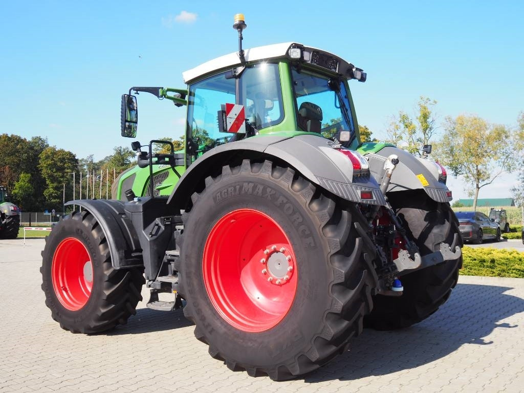 Fendt 824 Vario S4 ProfiPlus, GPS - Traktor: bilde 2 Fendt 824 Vario S4 ProfiPlus, GPS - Traktor: bilde 2