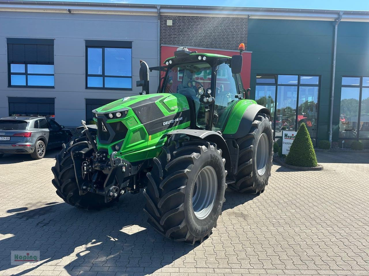 Deutz-Fahr 6215 TTV - Traktor: bilde 1 Deutz-Fahr 6215 TTV - Traktor: bilde 1
