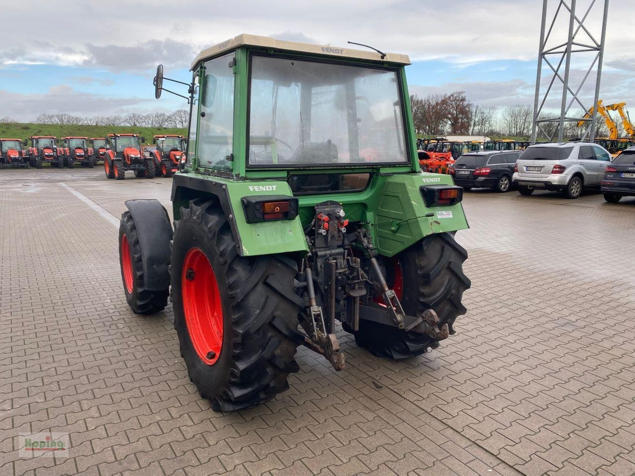 Fendt 305 - Traktor: bilde 4 Fendt 305 - Traktor: bilde 4