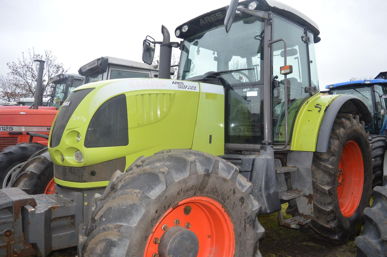 CLAAS Ares 697 ATZ - Traktor: bilde 2 CLAAS Ares 697 ATZ - Traktor: bilde 2