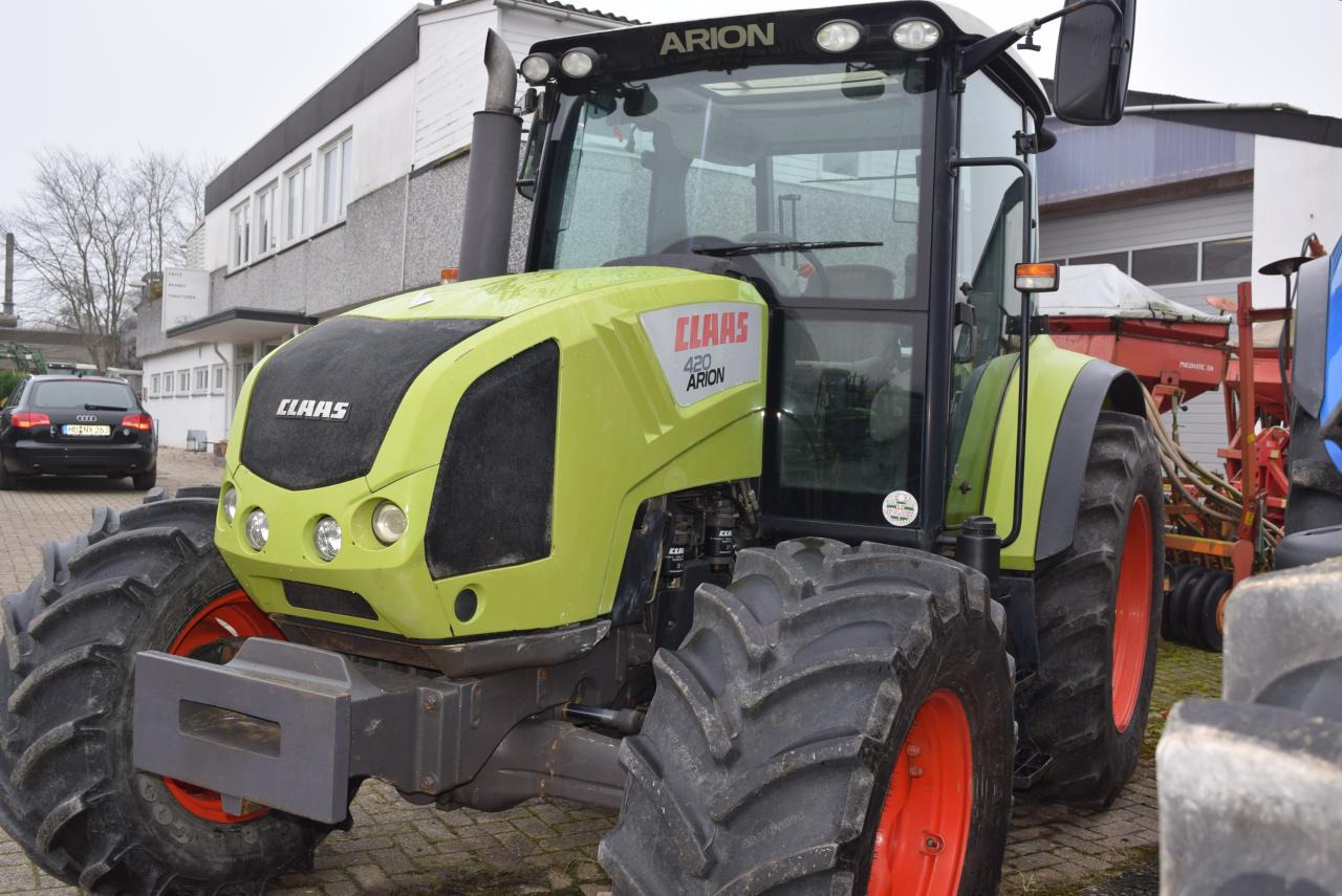 CLAAS Arion 420 CIS - Traktor: bilde 2 CLAAS Arion 420 CIS - Traktor: bilde 2