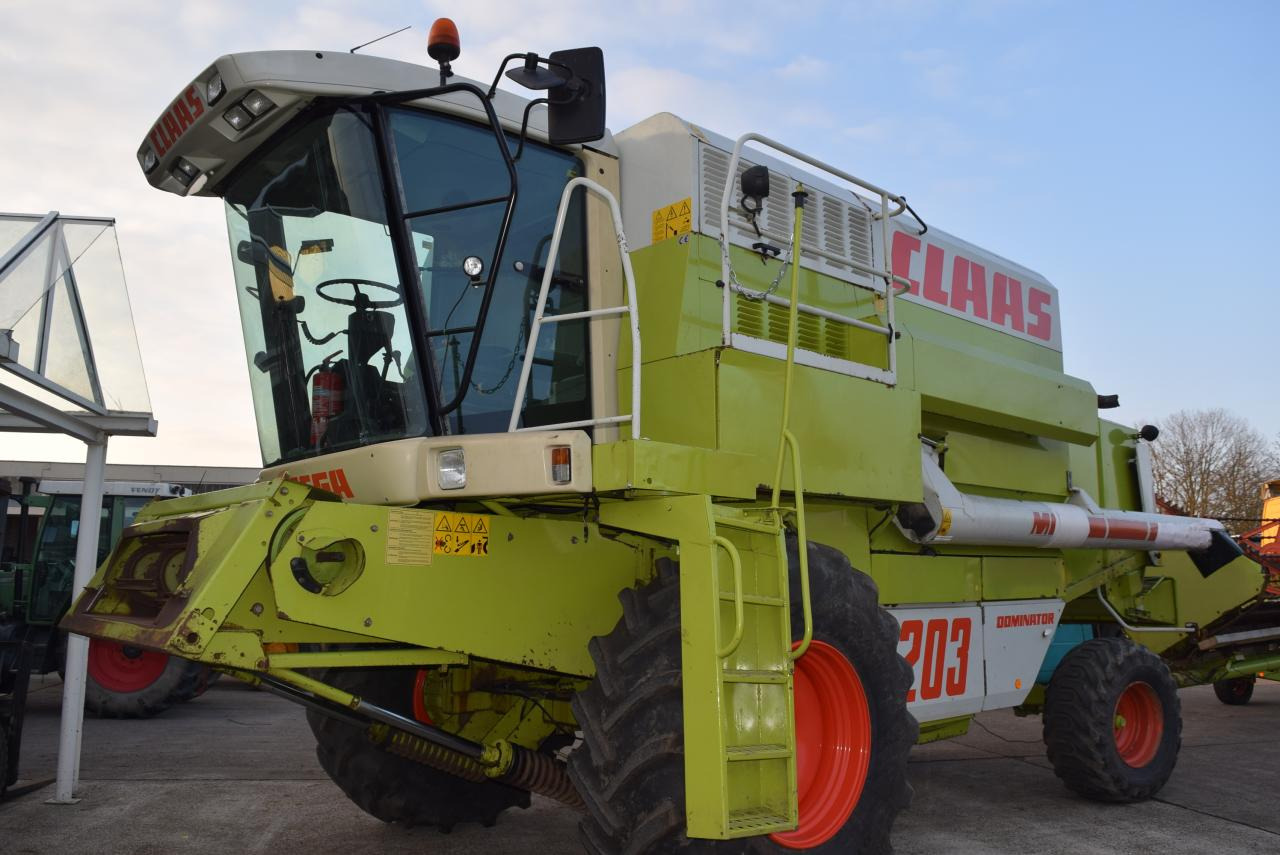 CLAAS Dominator 203 Mega - Skurtresker: bilde 1 CLAAS Dominator 203 Mega - Skurtresker: bilde 1