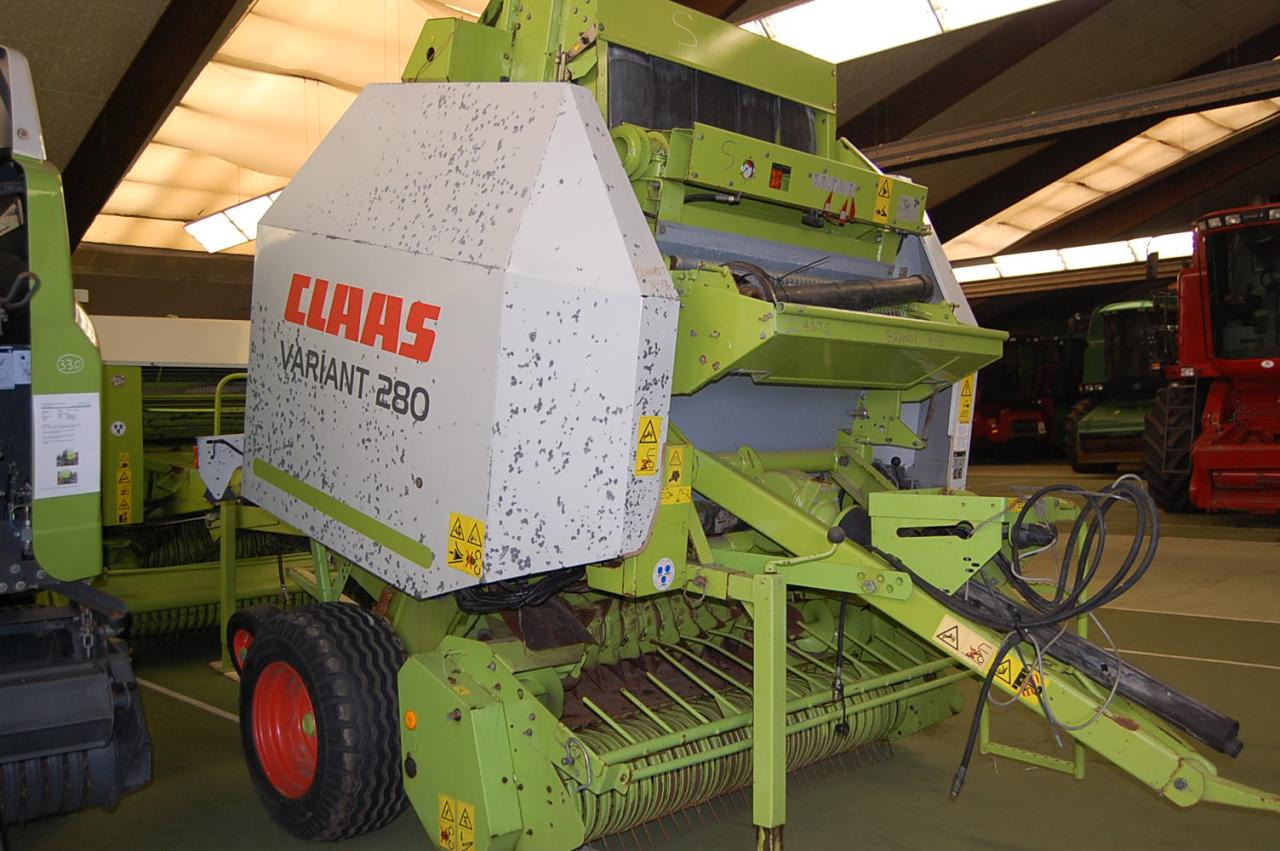 CLAAS Variant 280 - Rundballepresse: bilde 2 CLAAS Variant 280 - Rundballepresse: bilde 2