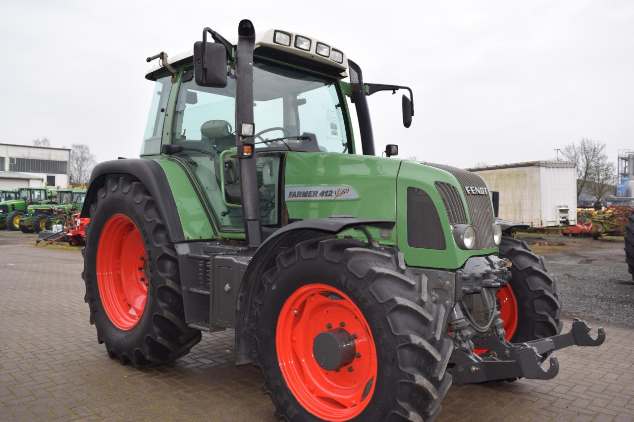 Fendt 412 Vario - Traktor: bilde 2 Fendt 412 Vario - Traktor: bilde 2