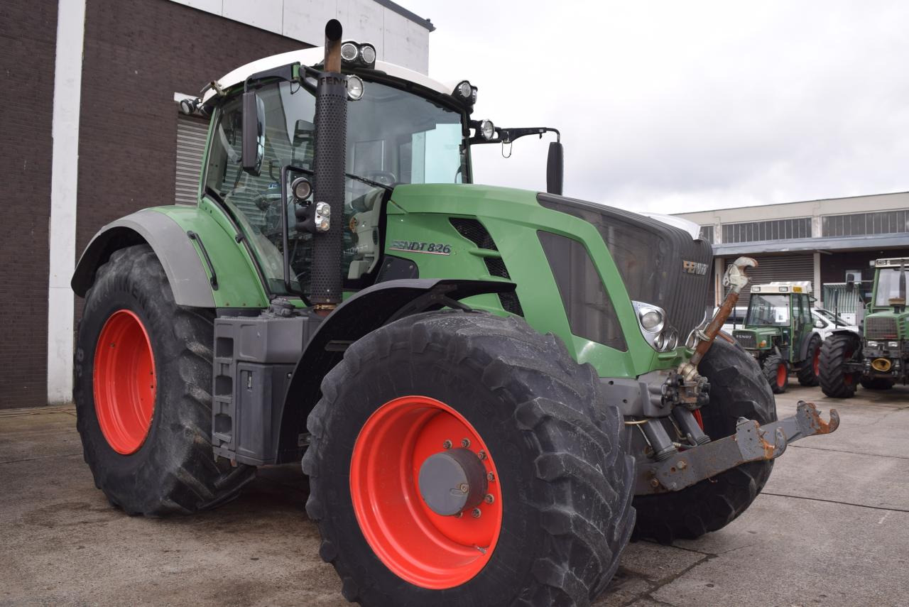 Fendt 826 Vario SCR ProfiPlus - Traktor: bilde 1 Fendt 826 Vario SCR ProfiPlus - Traktor: bilde 1