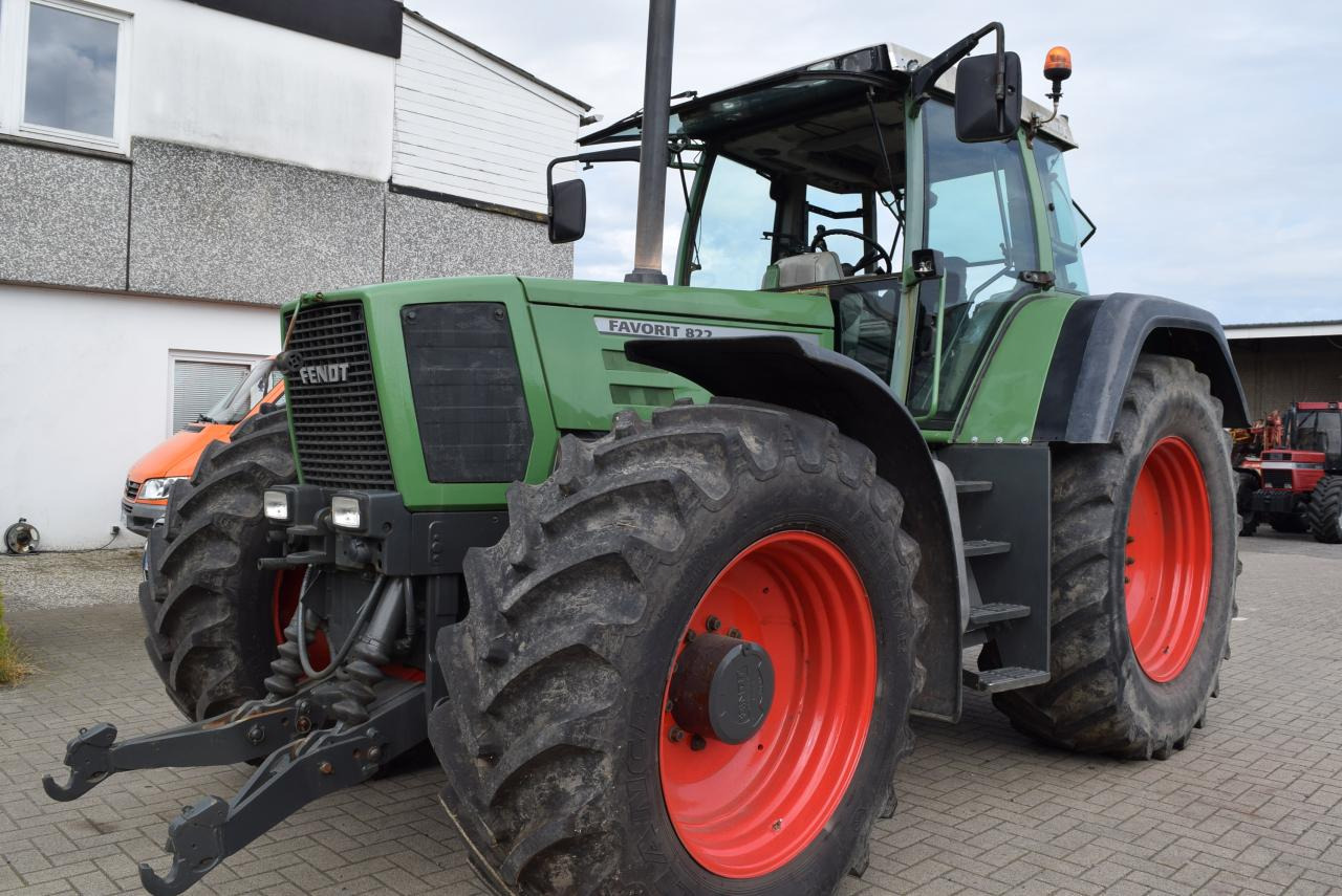 Fendt Favorit 822 - Traktor: bilde 3 Fendt Favorit 822 - Traktor: bilde 3