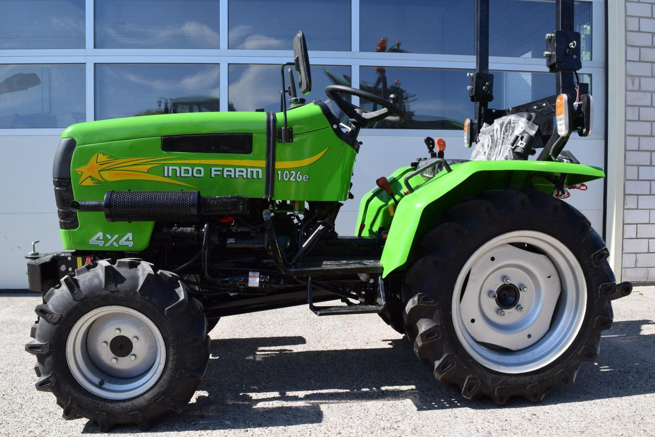 Klein-/Schmalspurtraktor INDO 1026 - Traktor med stor frihøyde: bilde 1 Klein-/Schmalspurtraktor INDO 1026 - Traktor med stor frihøyde: bilde 1