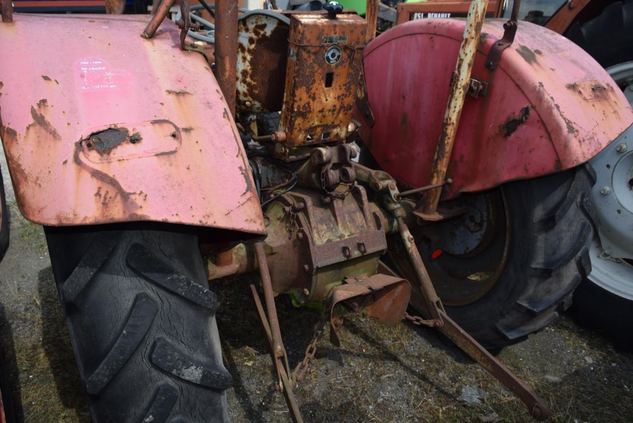 Massey Ferguson MF 35 - Traktor: bilde 3 Massey Ferguson MF 35 - Traktor: bilde 3