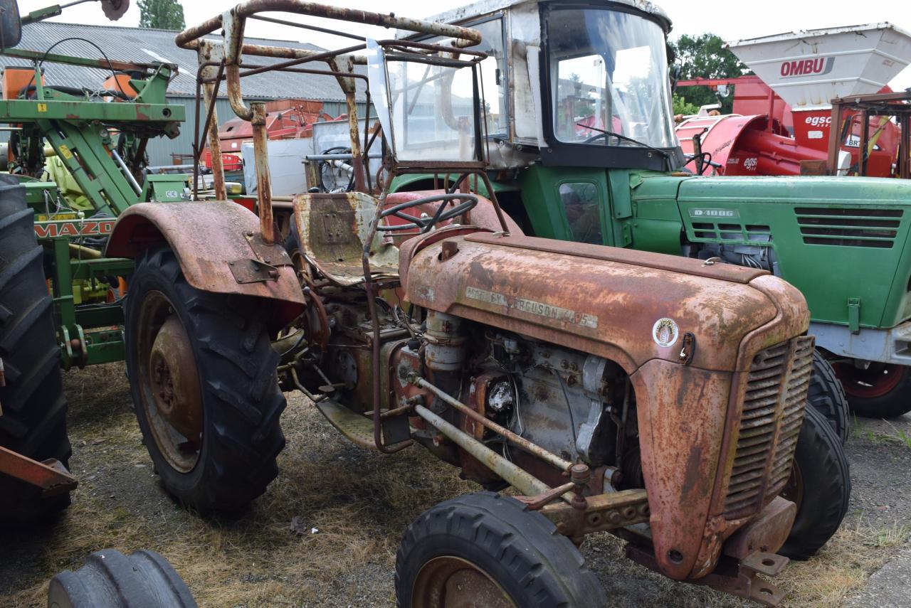 Massey Ferguson MF 35 - Traktor: bilde 1 Massey Ferguson MF 35 - Traktor: bilde 1