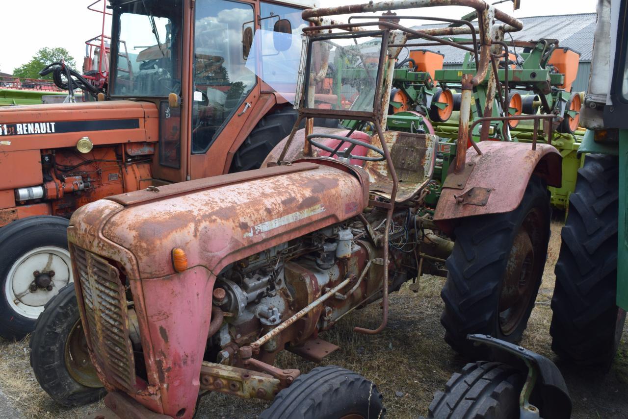 Massey Ferguson MF 35 - Traktor: bilde 2 Massey Ferguson MF 35 - Traktor: bilde 2