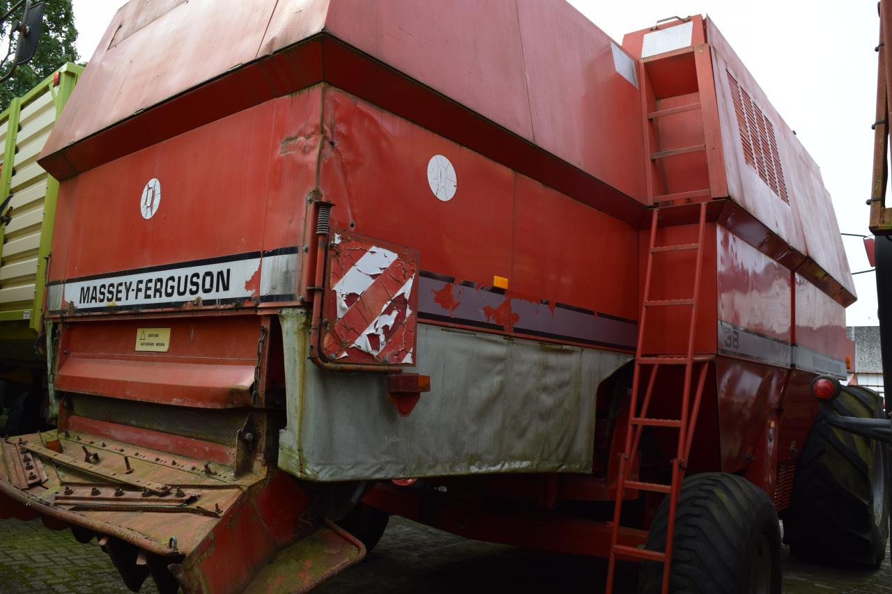 Massey Ferguson MF 38 - Skurtresker: bilde 4 Massey Ferguson MF 38 - Skurtresker: bilde 4
