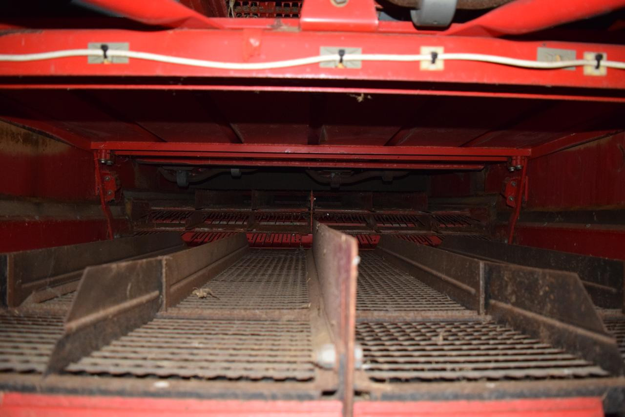 Massey Ferguson MF 40 RS - Skurtresker: bilde 4 Massey Ferguson MF 40 RS - Skurtresker: bilde 4