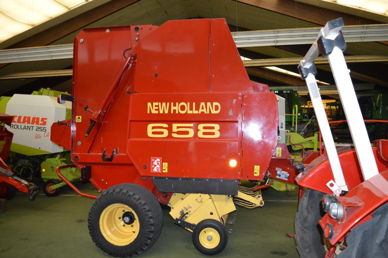 New Holland 658 - Rundballepresse: bilde 1 New Holland 658 - Rundballepresse: bilde 1