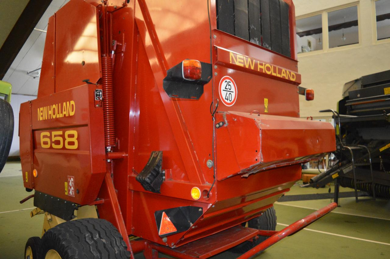 New Holland 658 - Rundballepresse: bilde 4 New Holland 658 - Rundballepresse: bilde 4