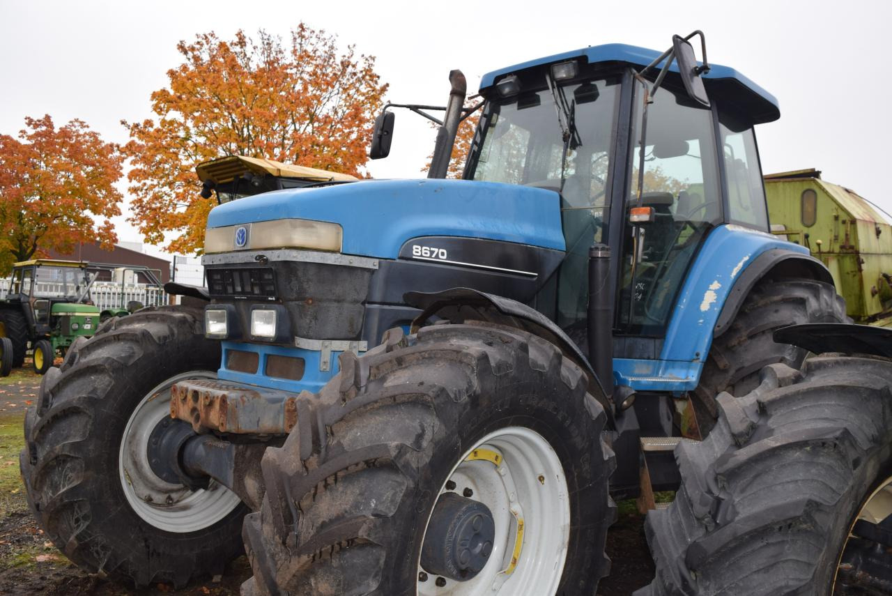 New Holland 8670 - Traktor: bilde 3 New Holland 8670 - Traktor: bilde 3