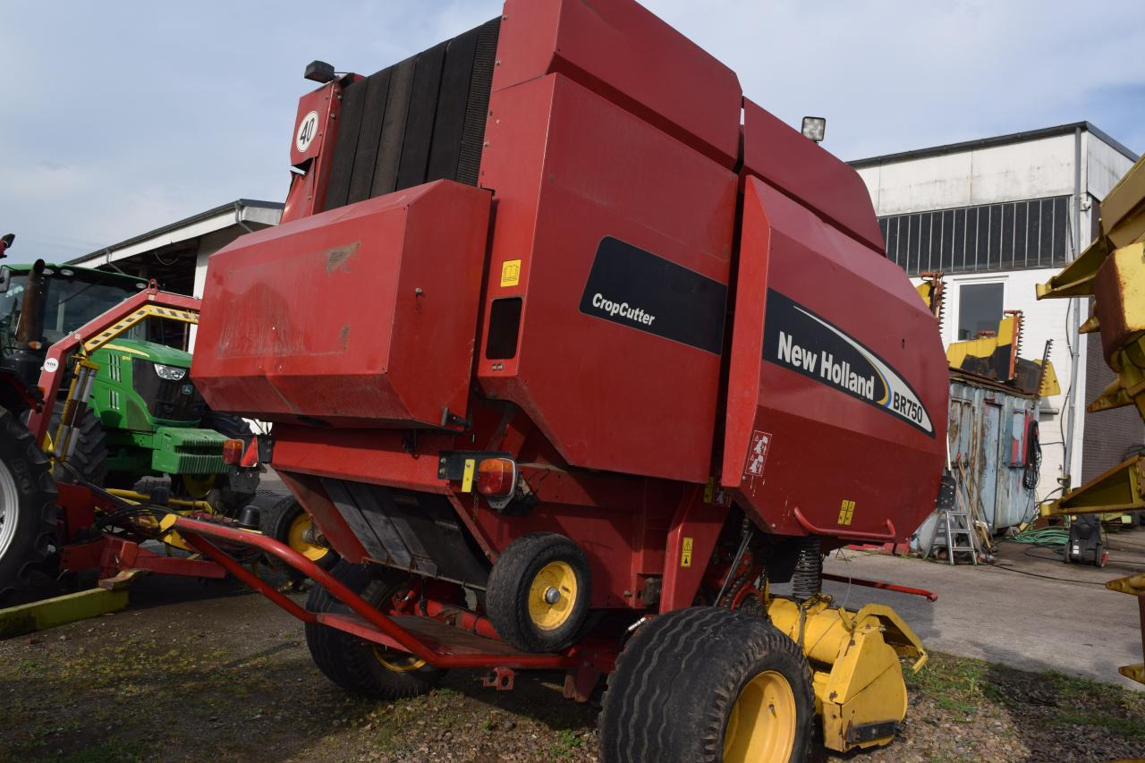 Rundballepresse New Holland BR 750 CropCutter: bilde 6