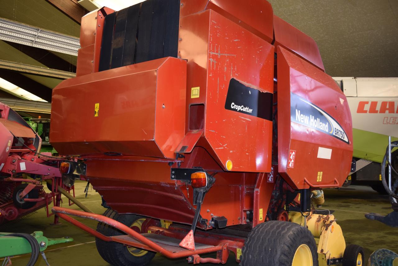 New Holland BR 750 CropCutter - Rundballepresse: bilde 3 New Holland BR 750 CropCutter - Rundballepresse: bilde 3