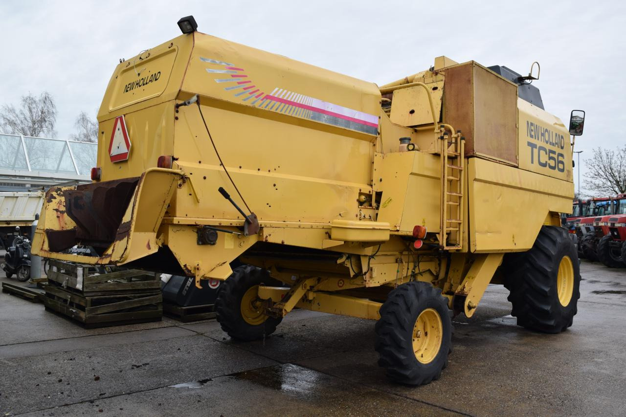 New Holland TC 56 - Skurtresker: bilde 4 New Holland TC 56 - Skurtresker: bilde 4