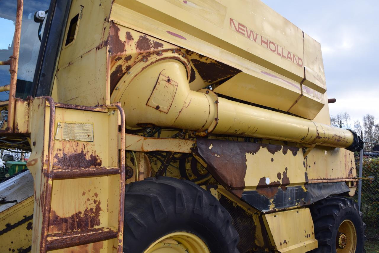 New Holland TF 44 - Skurtresker: bilde 3 New Holland TF 44 - Skurtresker: bilde 3