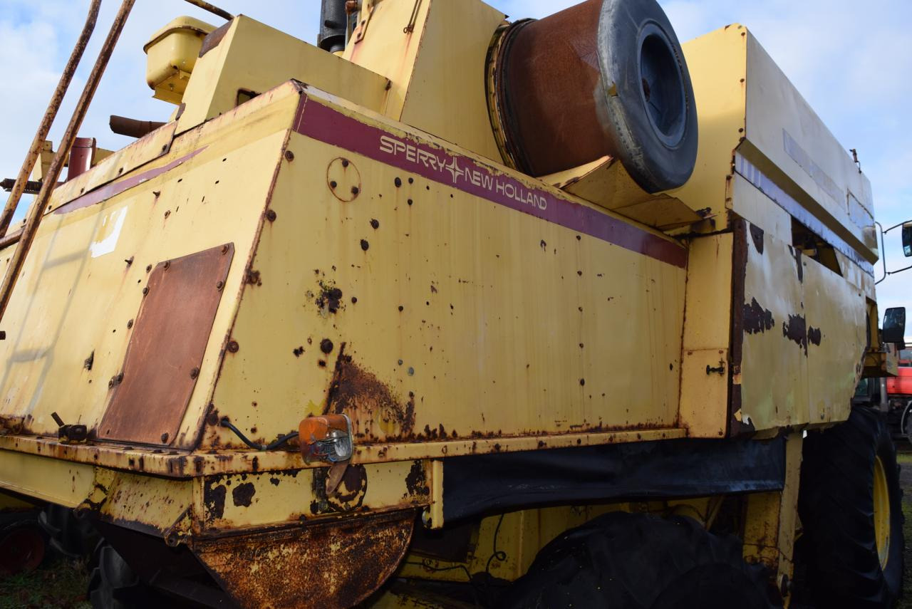 New Holland TF 44 - Skurtresker: bilde 4 New Holland TF 44 - Skurtresker: bilde 4