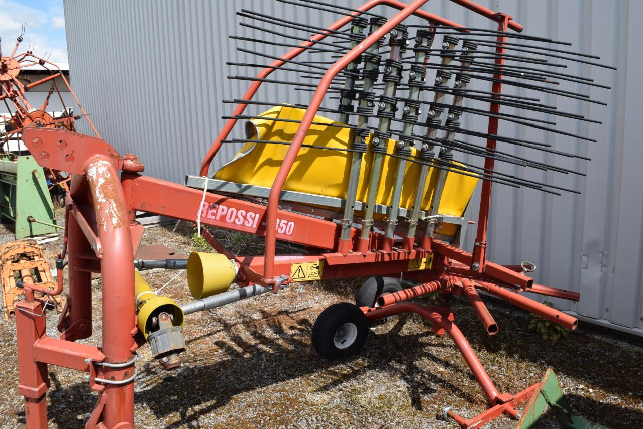 Repossi 350/9T - Høyvender: bilde 2 Repossi 350/9T - Høyvender: bilde 2