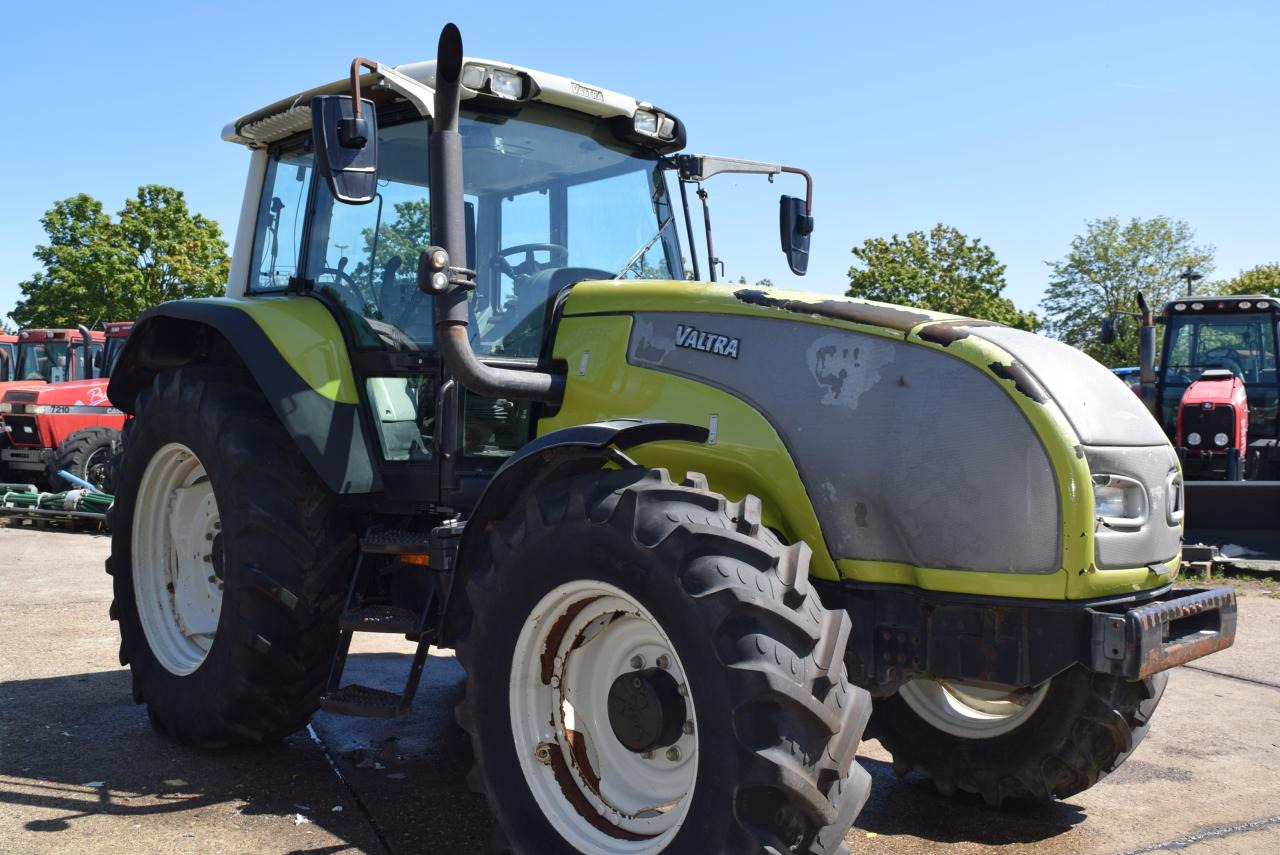 Valtra T120 - Traktor: bilde 1 Valtra T120 - Traktor: bilde 1