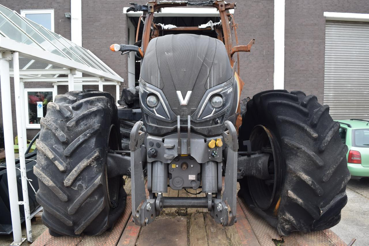Valtra T234 *zur Teileverwertung* - Traktor: bilde 1 Valtra T234 *zur Teileverwertung* - Traktor: bilde 1