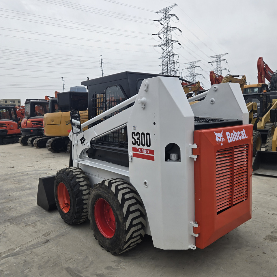 BOBCAT S300 - Kompaktlaster: bilde 2 BOBCAT S300 - Kompaktlaster: bilde 2