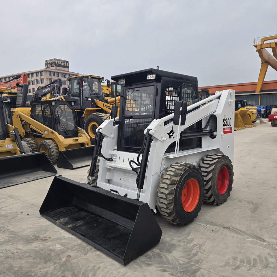 BOBCAT S300 - Kompaktlaster: bilde 3 BOBCAT S300 - Kompaktlaster: bilde 3