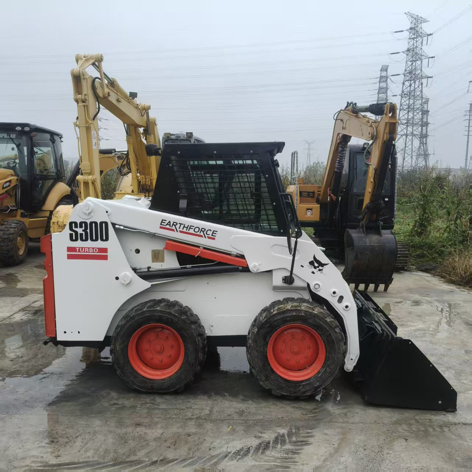 Bobcat S300 - Kompaktlaster: bilde 5 Bobcat S300 - Kompaktlaster: bilde 5